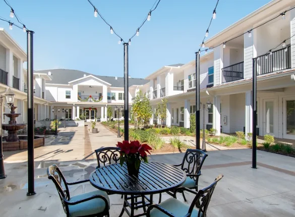 The Blake at Colonial Club outdoor space