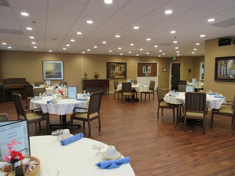 Image of Maple Leaf Health Care Center (4)