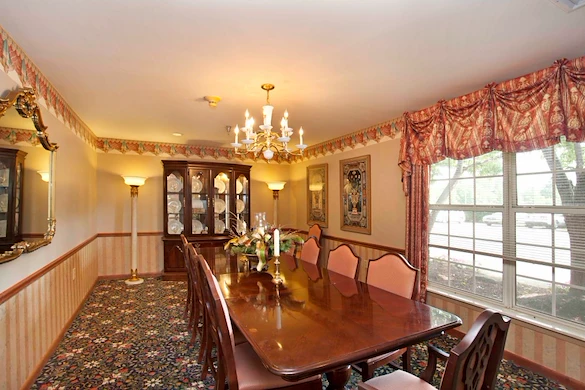 Image of Wellington Manor Jackson (6)