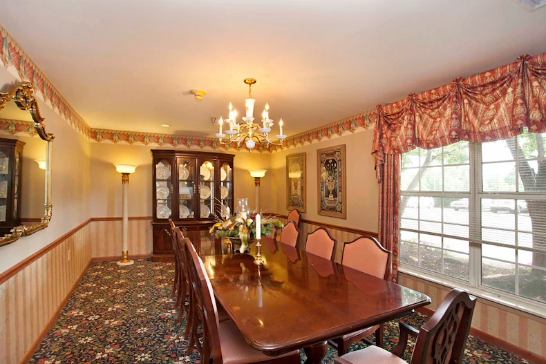 Image of Wellington Manor Jackson (6)