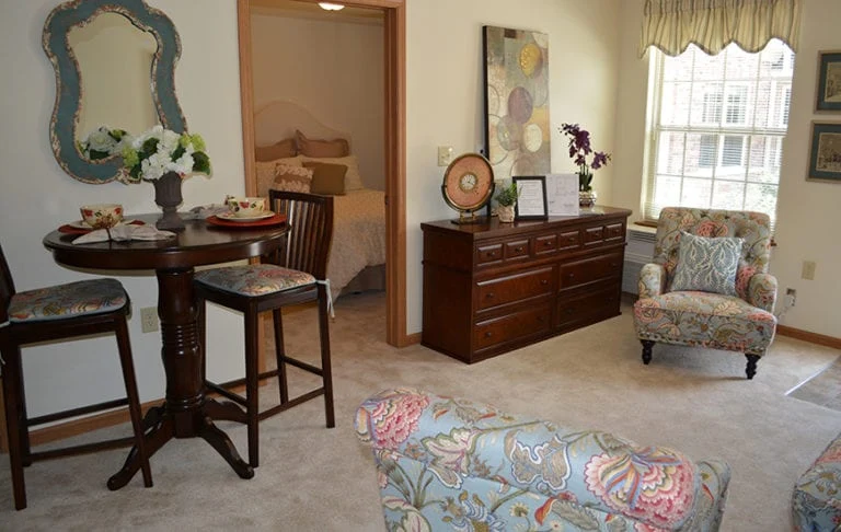 Brownsburg Meadows Assisted Senior Living in IN apartment living room