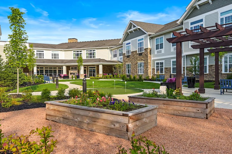 The Commons on Meridian Senior Living in Indianapolis, IN front exterior