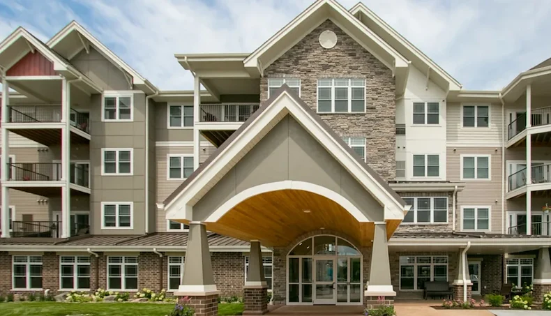 Image of Applewood Pointe of Eagan (1)