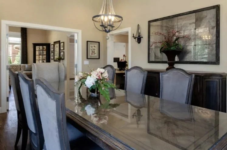 Dining area at Viva Memory Care