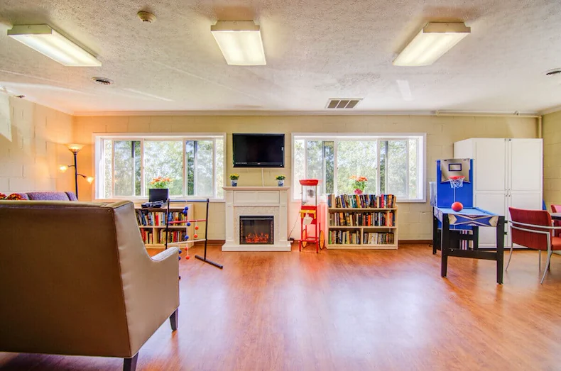 Image of Cardinal Senior Living Bedford (6)