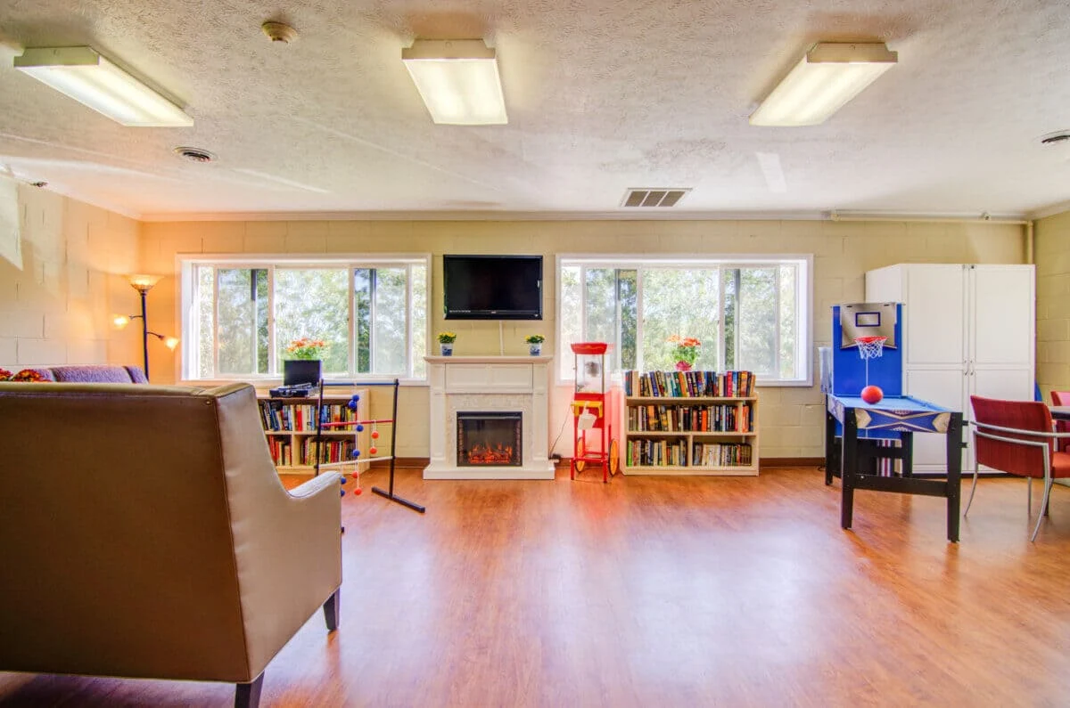 Image of Cardinal Senior Living Bedford (6)