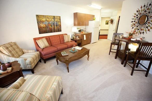 Desert Springs Gracious Retirement Living Hawthorn Senior Independent Living in Oro Valley, Arizona apartment living room and kitchenette