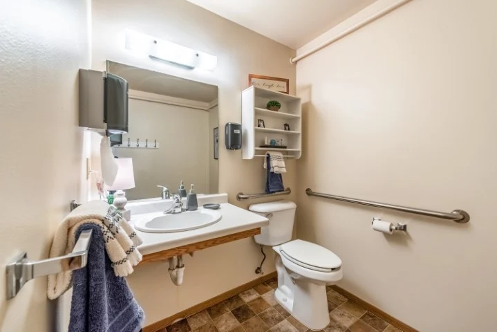 Image of Edgewood Watertown Memory Care (6)