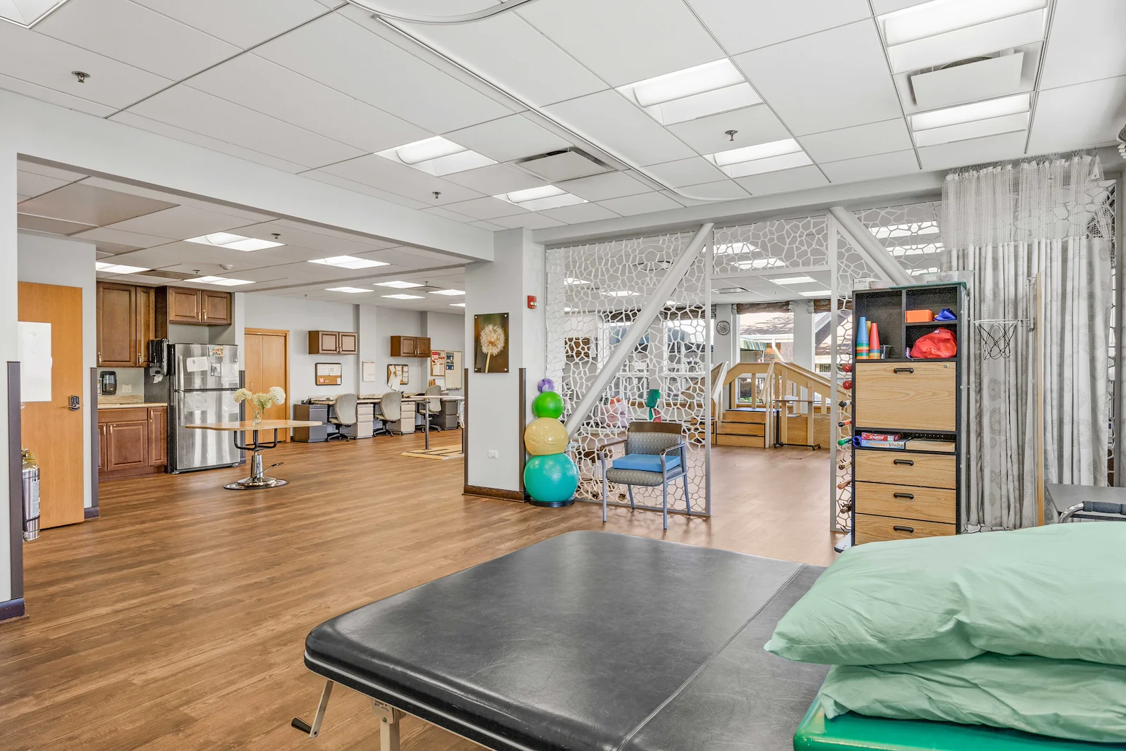 Image of Covenant Living of Northbrook Health Services (6)