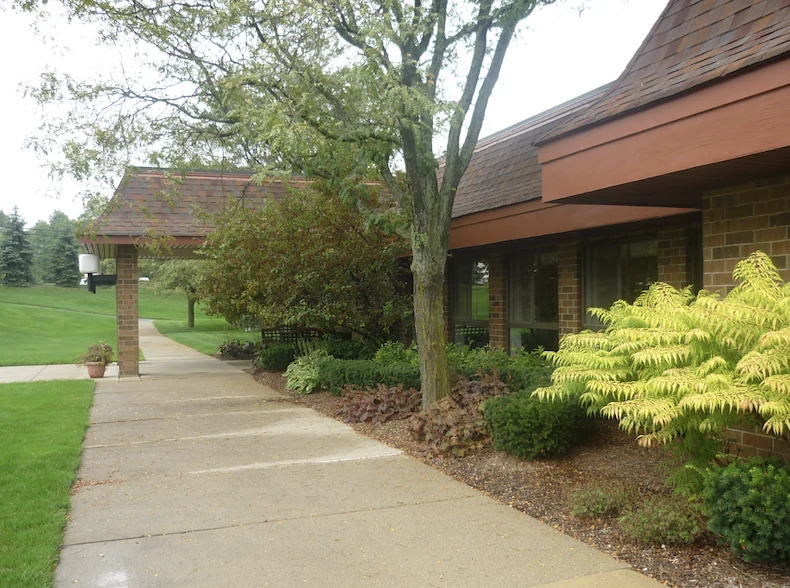 Image of Farmington Hills Inn (6)