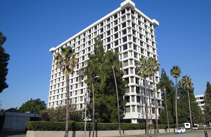 Image of Bay Towers at Bixby Knolls Senior Living (1)