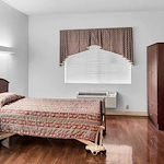 PruittHealth - Athens Heritage Skilled Nursing & Rehabilitation Center Senior Care in Athens, Georgia suite