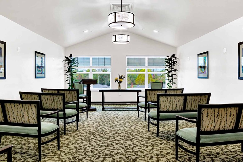 Williams Place Gracious Retirement Living Hawthorn Senior Independent Living in Davidson, North Carolina gathering room