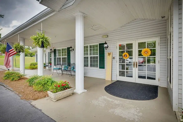 Image of Seven Hills Square Memory Care (2)