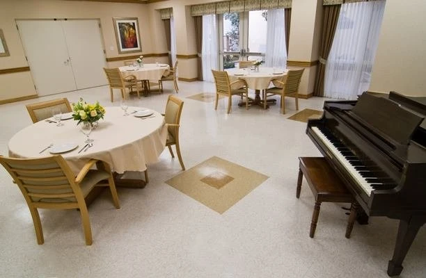 Image of Heritage Court Assisted Living (5)
