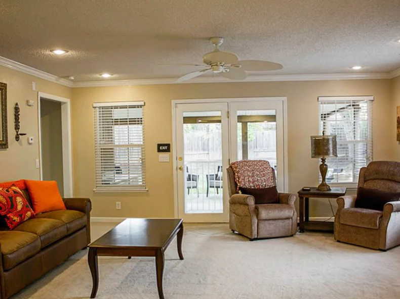 Image of Hampshire Manor (6)