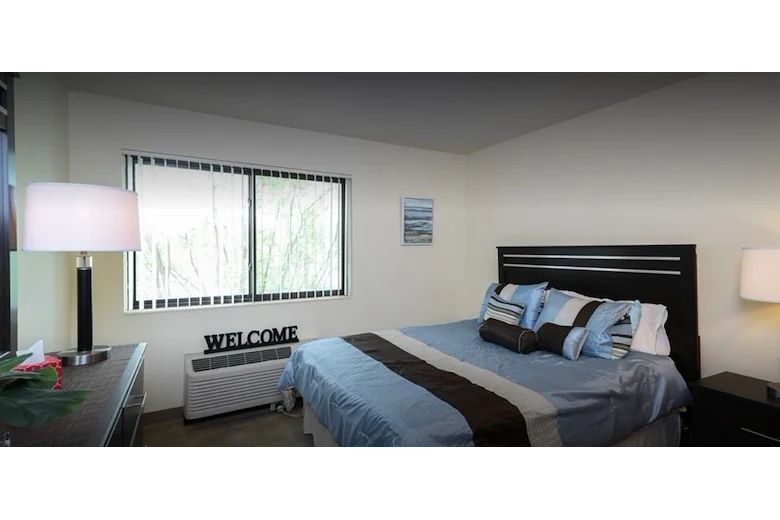 Image of Overland Park Place (5)