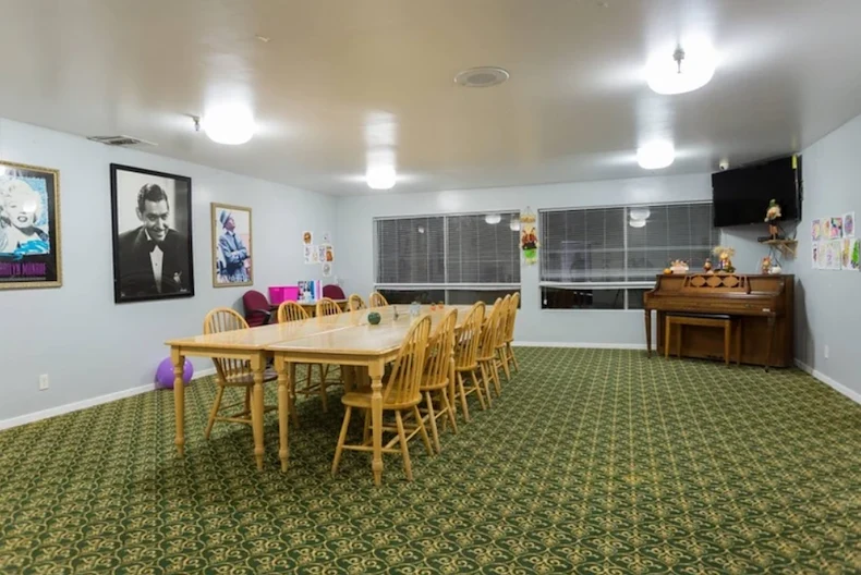 Image of Glen Park at Valley Village (4)