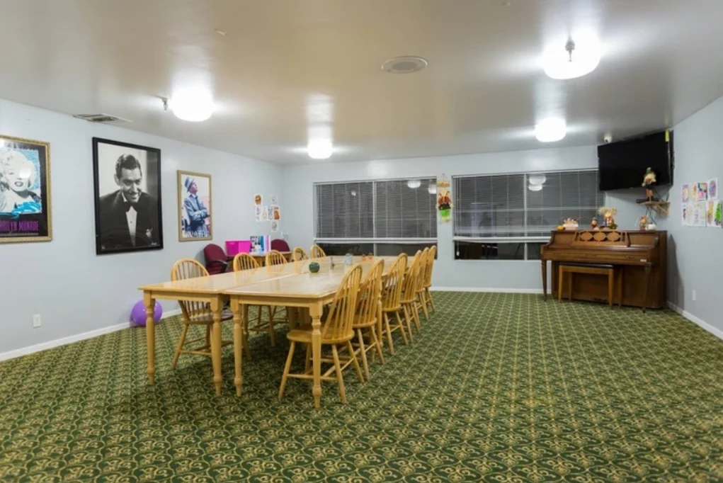 Image of Glen Park at Valley Village (4)