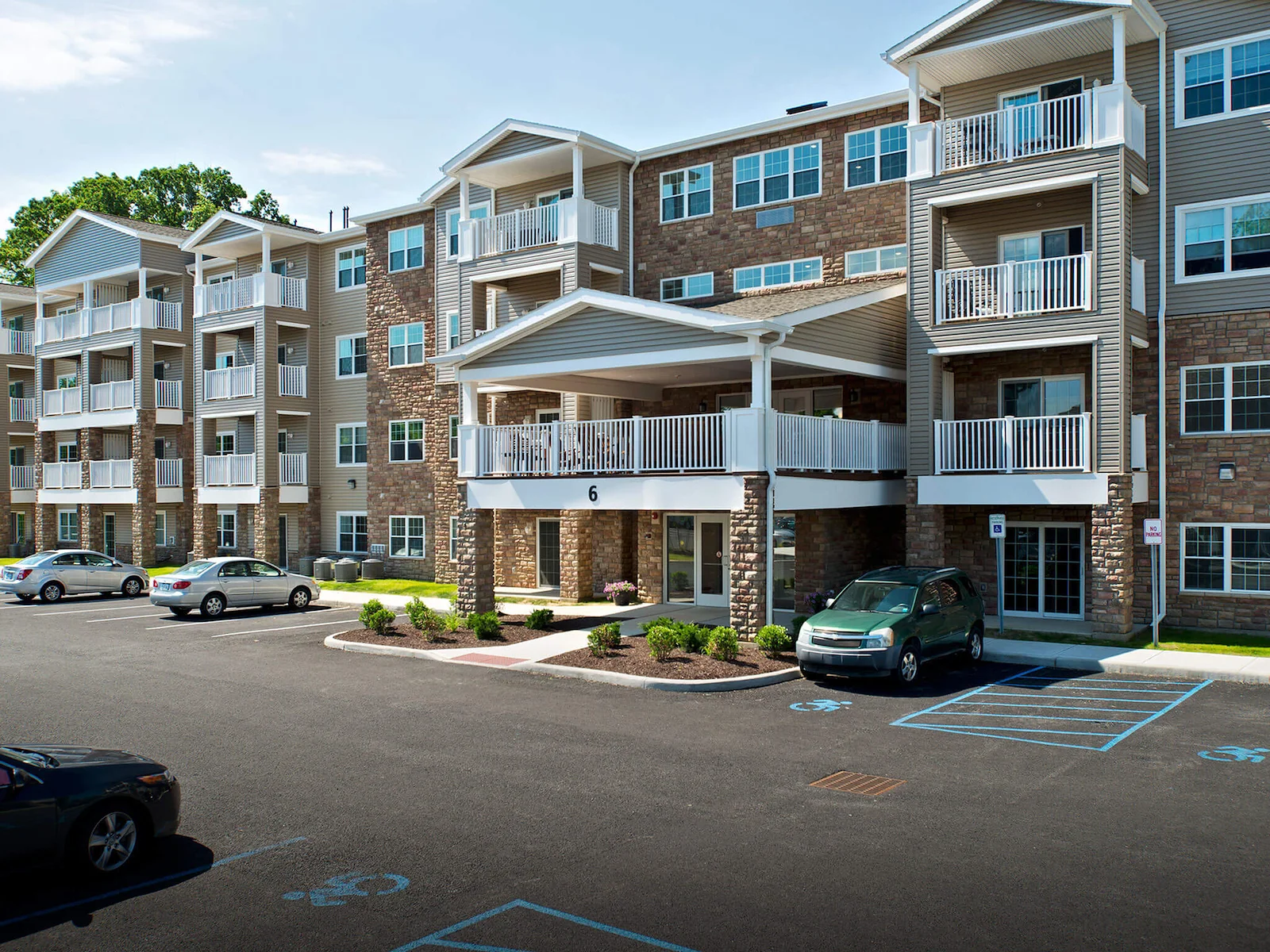 Image of Glenmont Abbey Village (1)