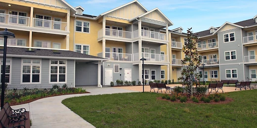 The Carriage House Gracious Retirement Living Hawthorn Senior Independent Living in Oxford, Florida front exterior