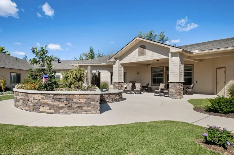 Outdoor space welcome to all Viva Senior Living residents