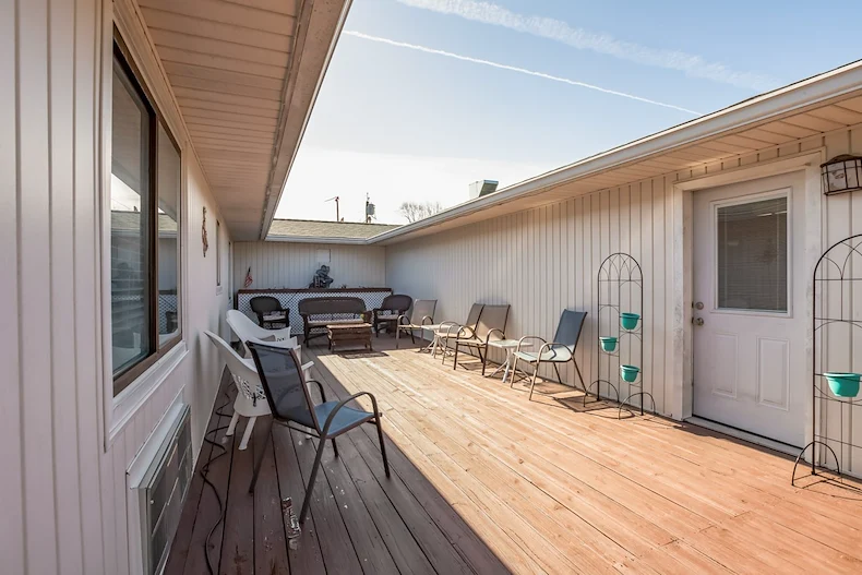 Image of Spring Oak at Christianburg (7)