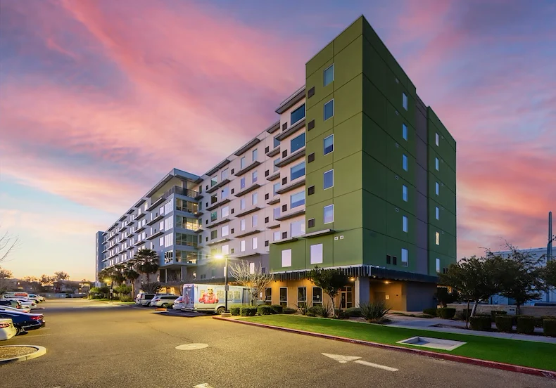 Image of Silver Birch of Midtown (1)