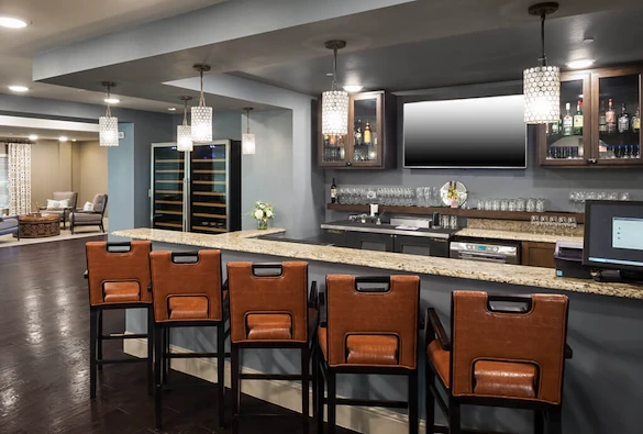 Franklin Park Alamo Heights bar and lounge area