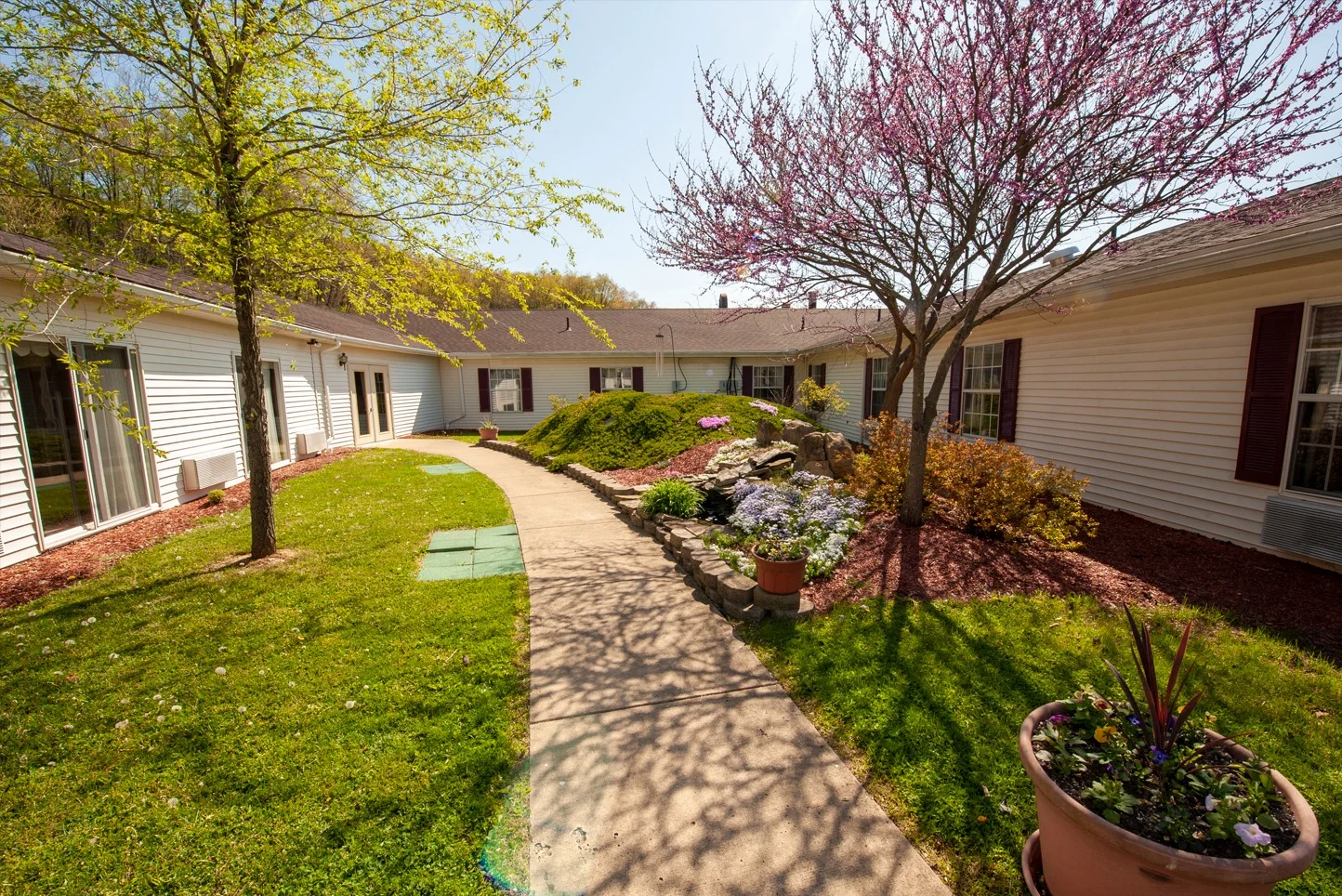 Image of Country Club Rehabilitation Campus at Bellaire (2)