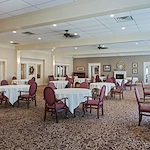 American House Elmwood, senior living community offering independent living, assisted living, memory care, and respite care in Rochester Hills, MI, dining room