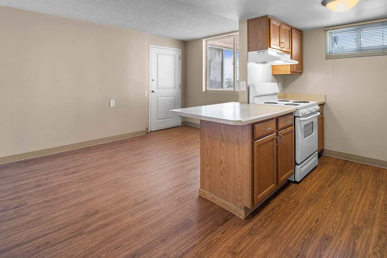 Image of Memorial Towers (6)