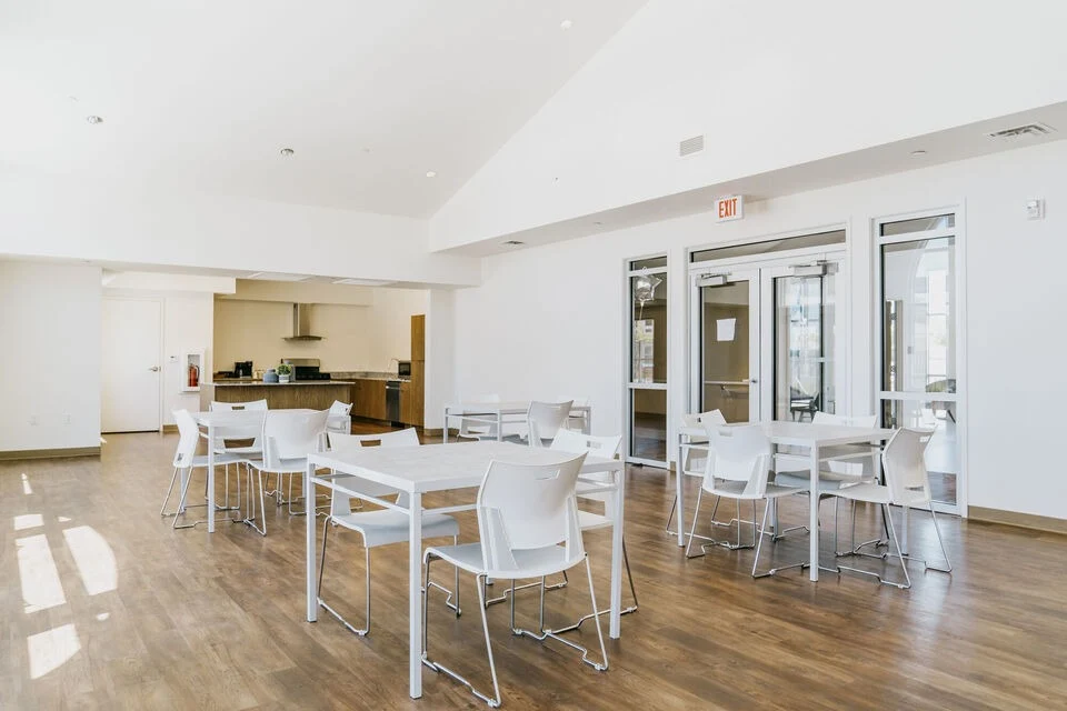 Image of Twin Oaks Senior (3)