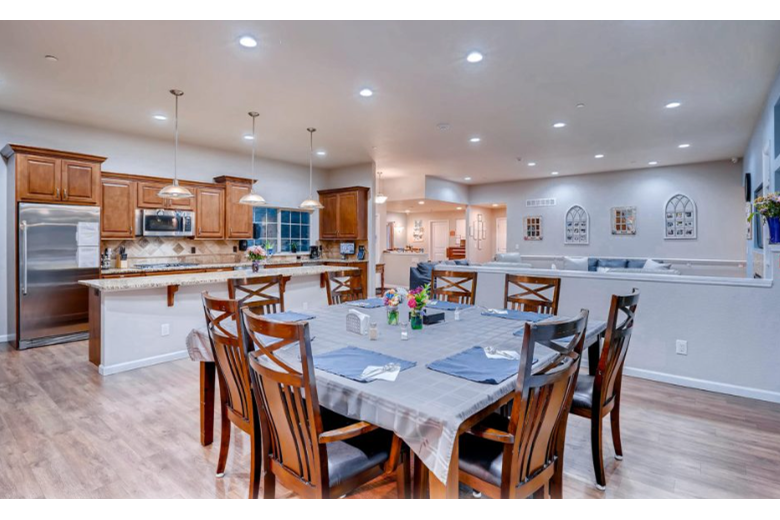 Image of Lakewood Assisted Living (6)
