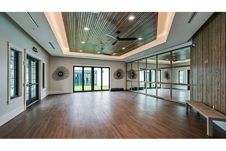Image of Angeline Active Adult (5)