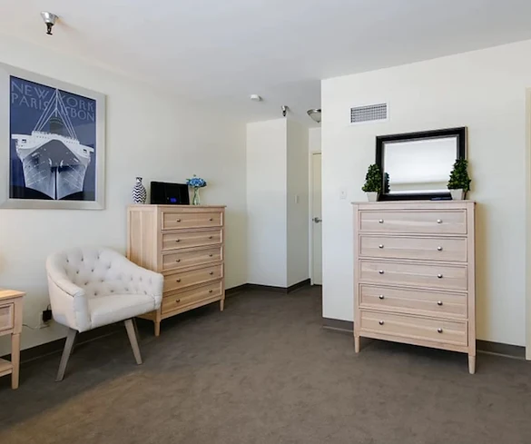 Image of Savant of Riverside (6)