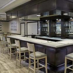 Bar & Lounge