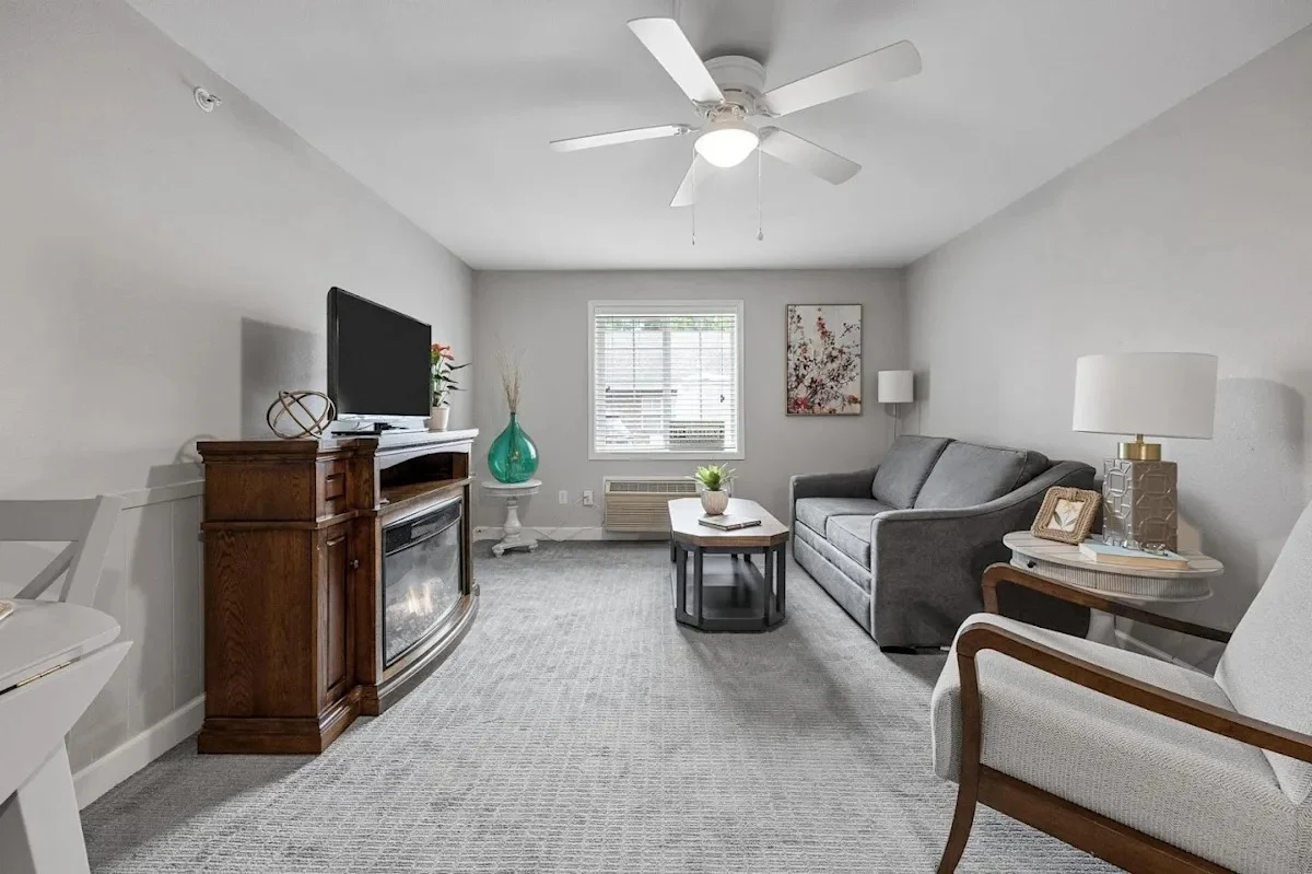 Image of Brown Deer Place (10)