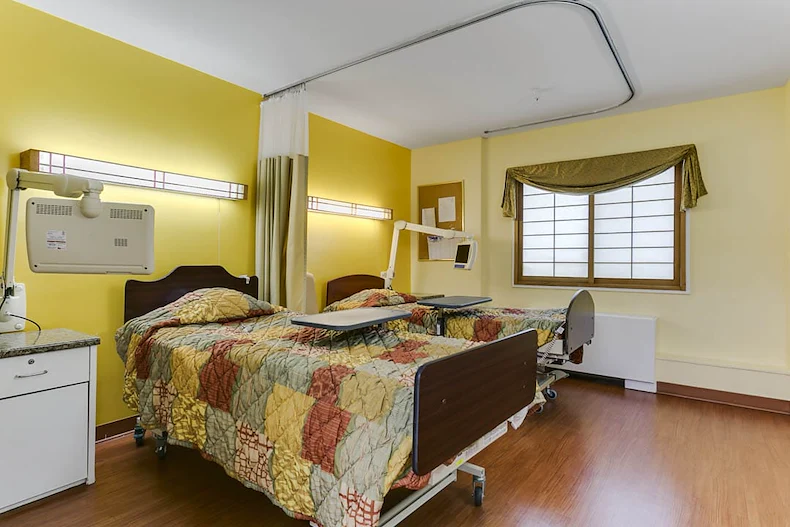 Image of Complete Care At Wheaton (2)