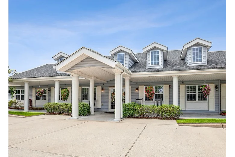 Image of Trustwell Living at Terrebonne Place (1)