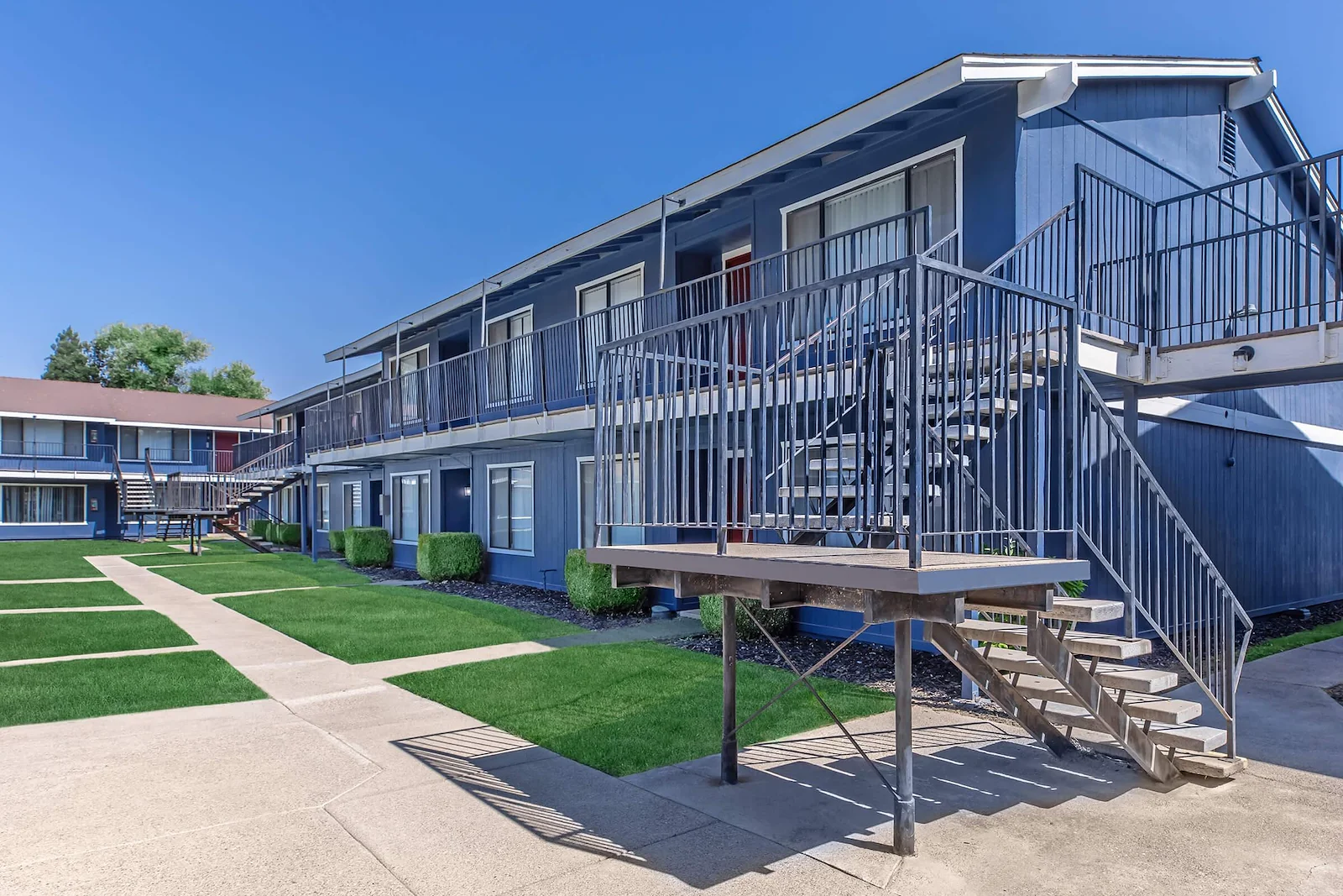 Image of Lincoln Gardens (2)