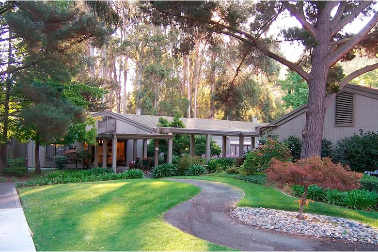 Image of Silverado Belmont Hills Memory Care Community (5)