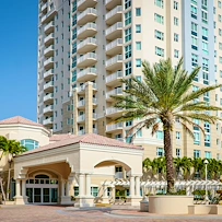 Image of Vi At Aventura (1)