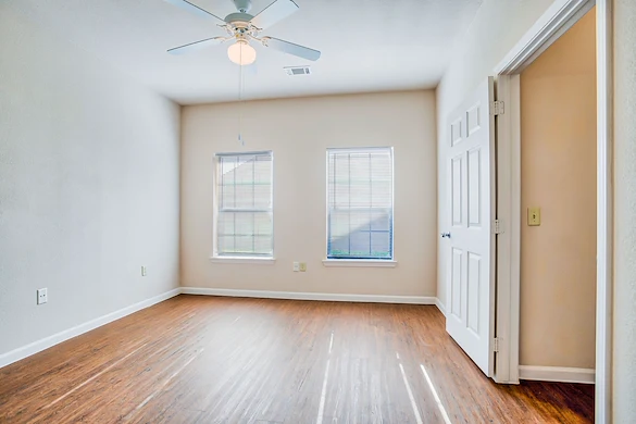 Image of HomeTowne at Picadilly (5)