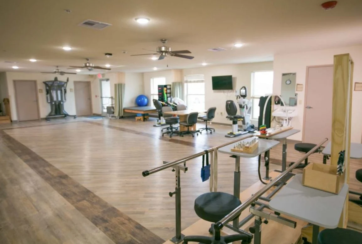 Image of Legend Oaks Healthcare & Rehabilitation Garland (5)