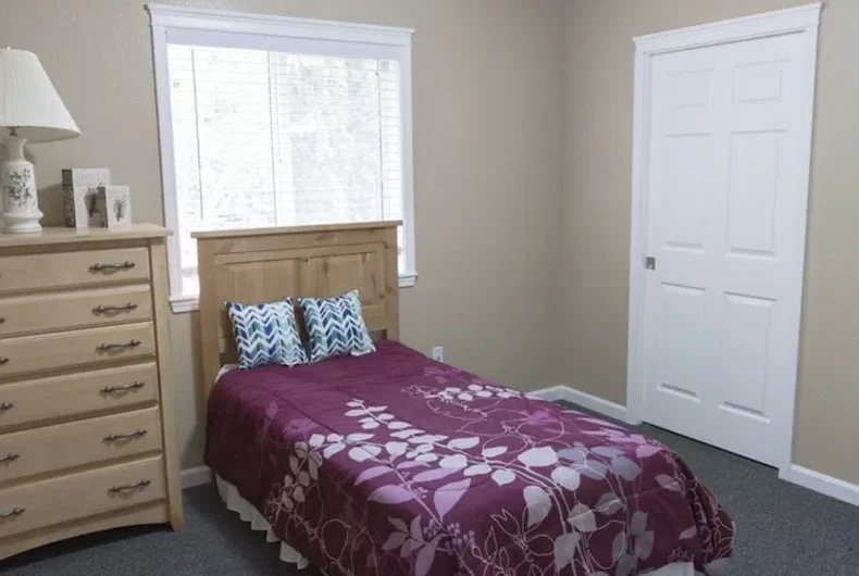 Image of Ashley Manor - Eagle 1 (3)