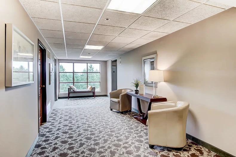 Image of One Lincoln Park (2)