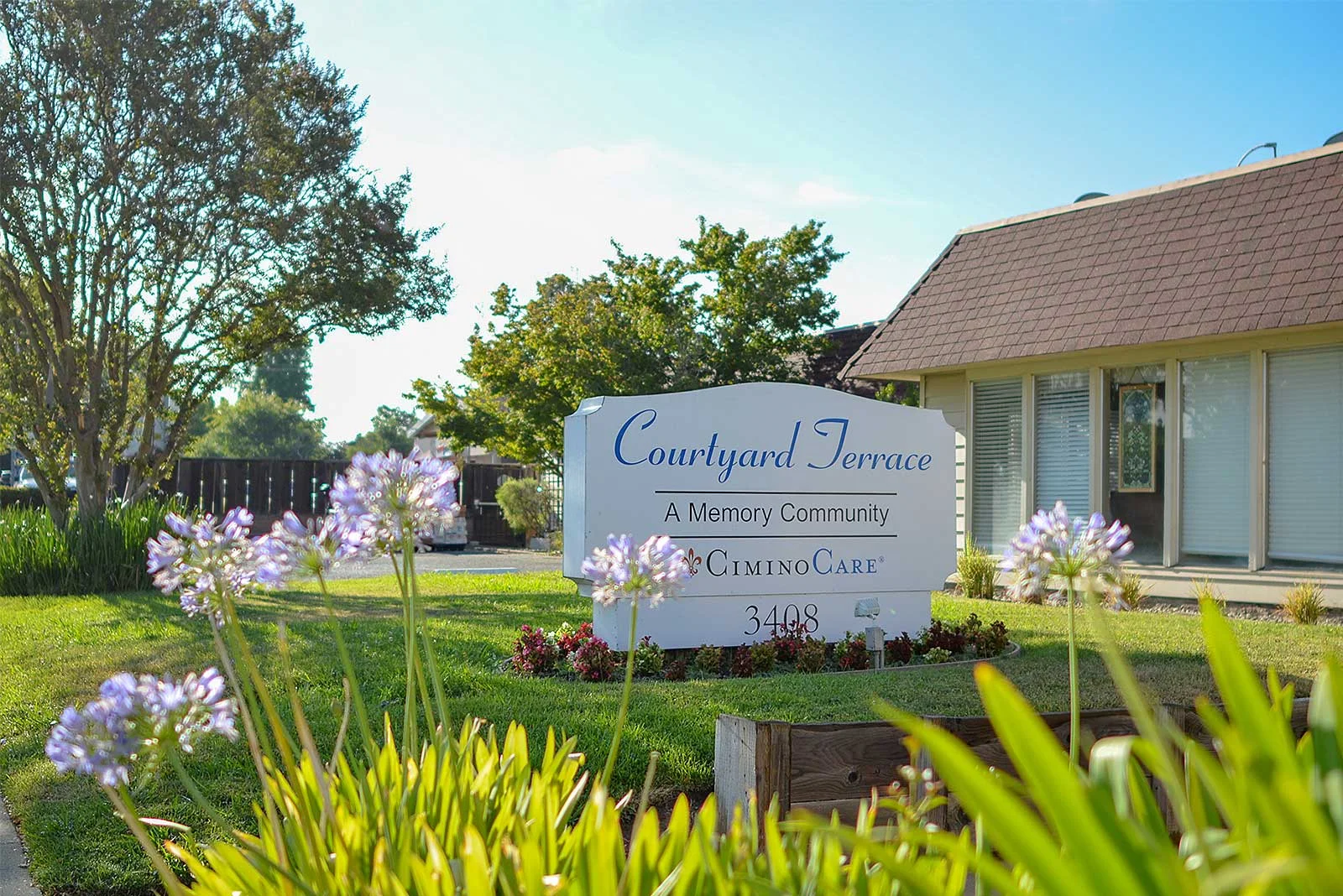 Image of Courtyard Terrace (2)