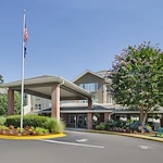 Image of Holiday Columbia Pines (1)