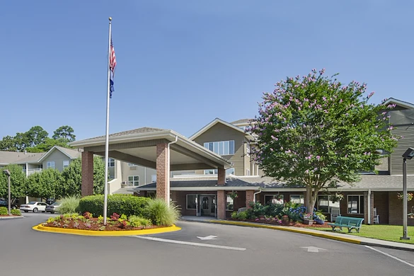 Image of Holiday Columbia Pines (1)